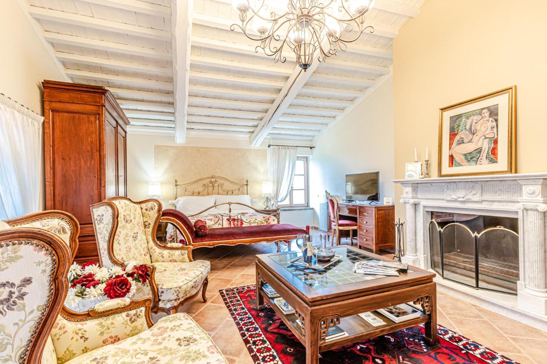 Chateau La Siroque Montecatini Val di Cecina Buitenkant foto